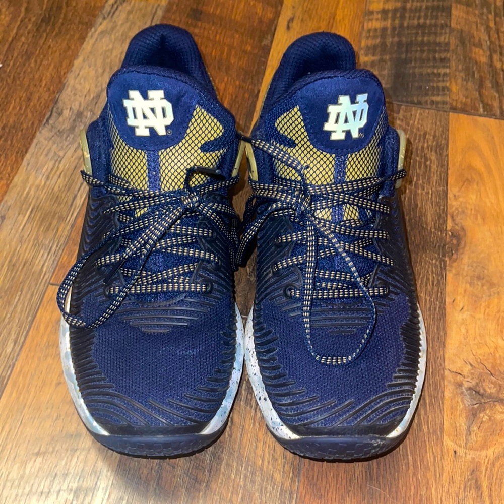 Notre Dame Men’s Under Armour Shoes ☘️